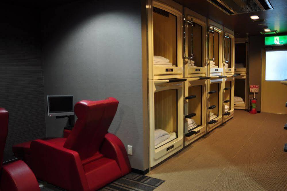 Capsule Hotel & Sauna Cosmo Plaza Akabane - Tokyo — Photos 2